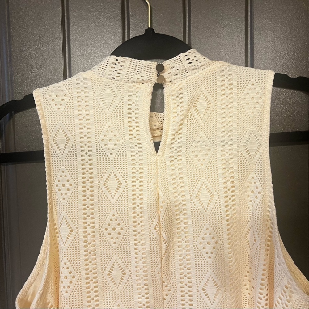 ☀️She + Sky Cream Colored Sleeveless Dress, Size Medium - Picture 5 of 9